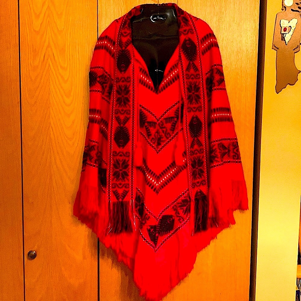 Vintage Tejidos Otavalo Ecuador fringe poncho red black print orlon acrylic EUC